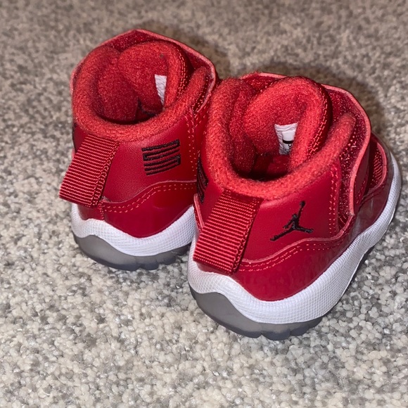 Nike Air Jordan 11’s - Picture 2 of 5